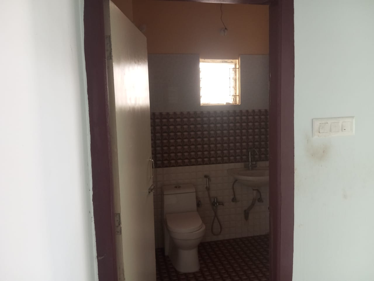 Semi Furnished 3bhk in Bormotoria, Guwahati, Assam, India for Rent